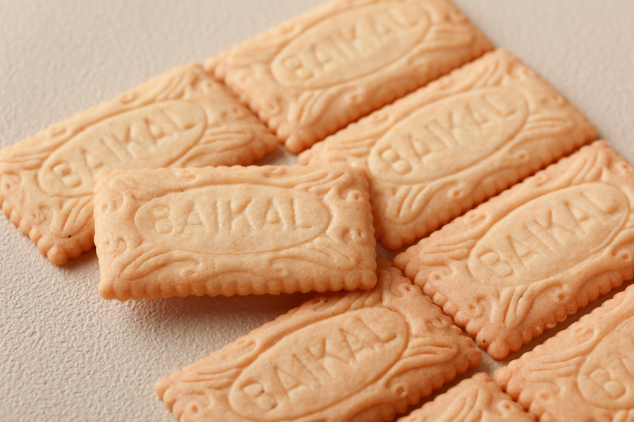 バイカルクッキーの重厚なパッケージ